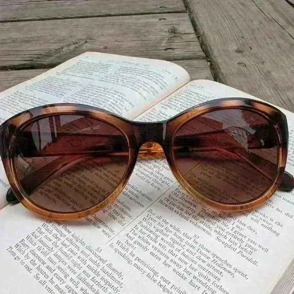 Vintage Oscar de la Renta  sunglasses - Picture 3 of 10